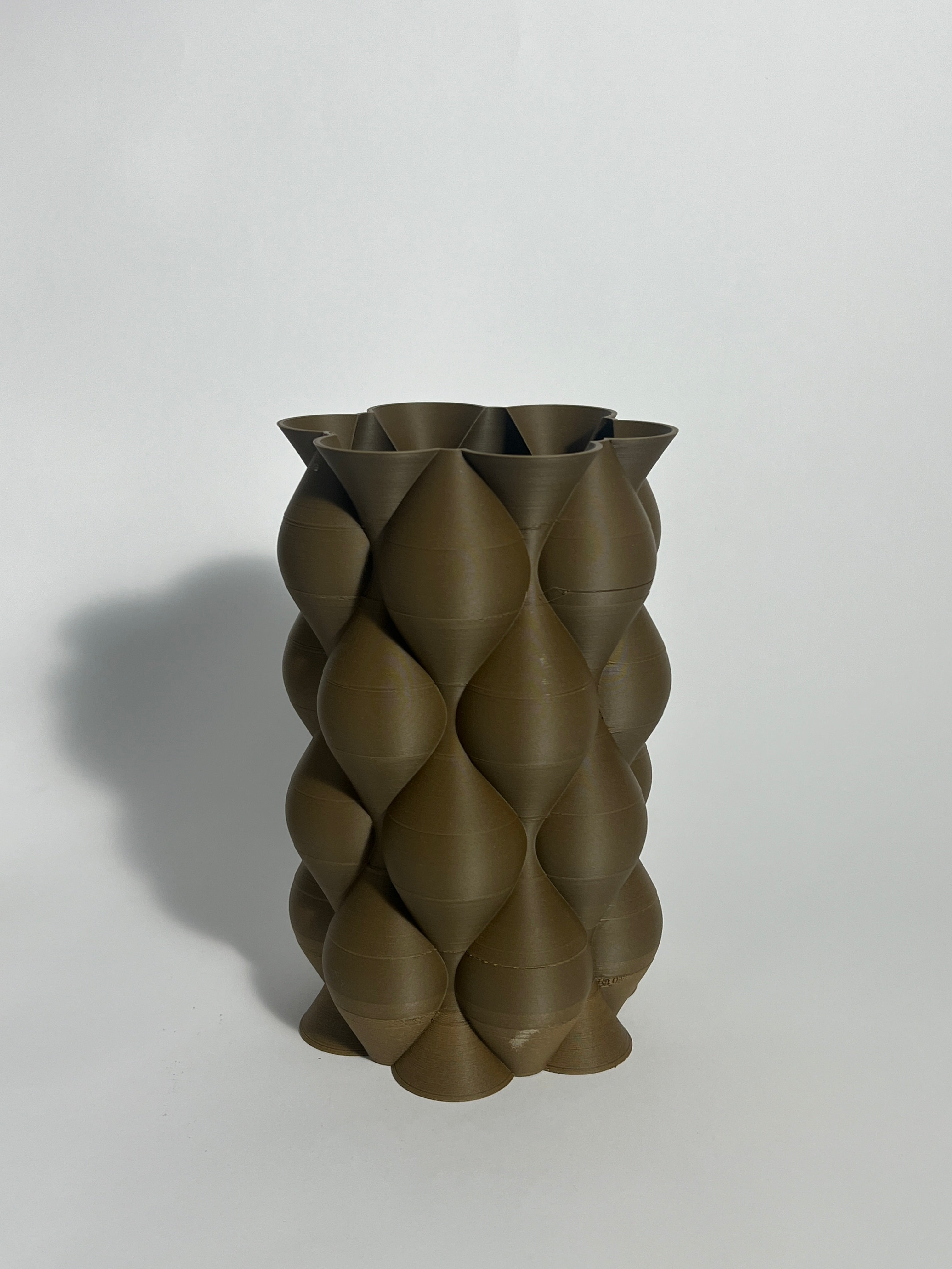 Vază modernă neagră, design texturat, decor minimalist (Copy) (Copy)